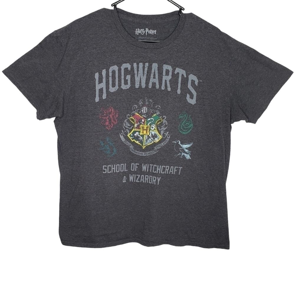 Harry Potter Hogwarts Shool of Witchcraft & Wizardory Tee Shirt